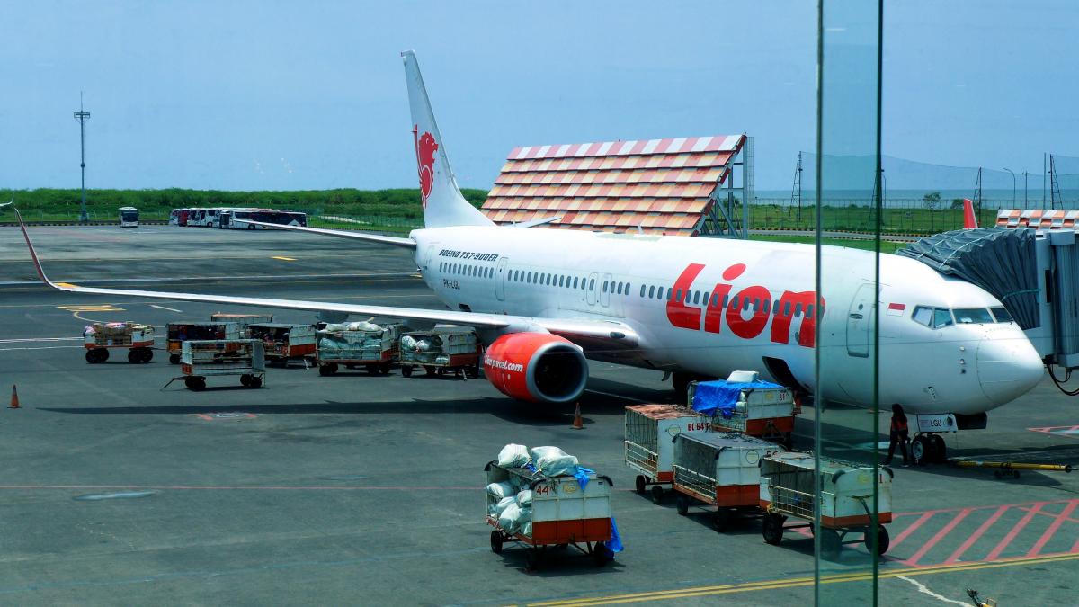 Lion Air Boeing 737 PK-LGU Denpasar 2025 (01) Lion Air Boeing 737 PK-LGU Denpasar 2025 (01)