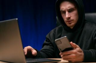 Сбер разработал систему выявления дипфейков Алетейя — Сбербанк