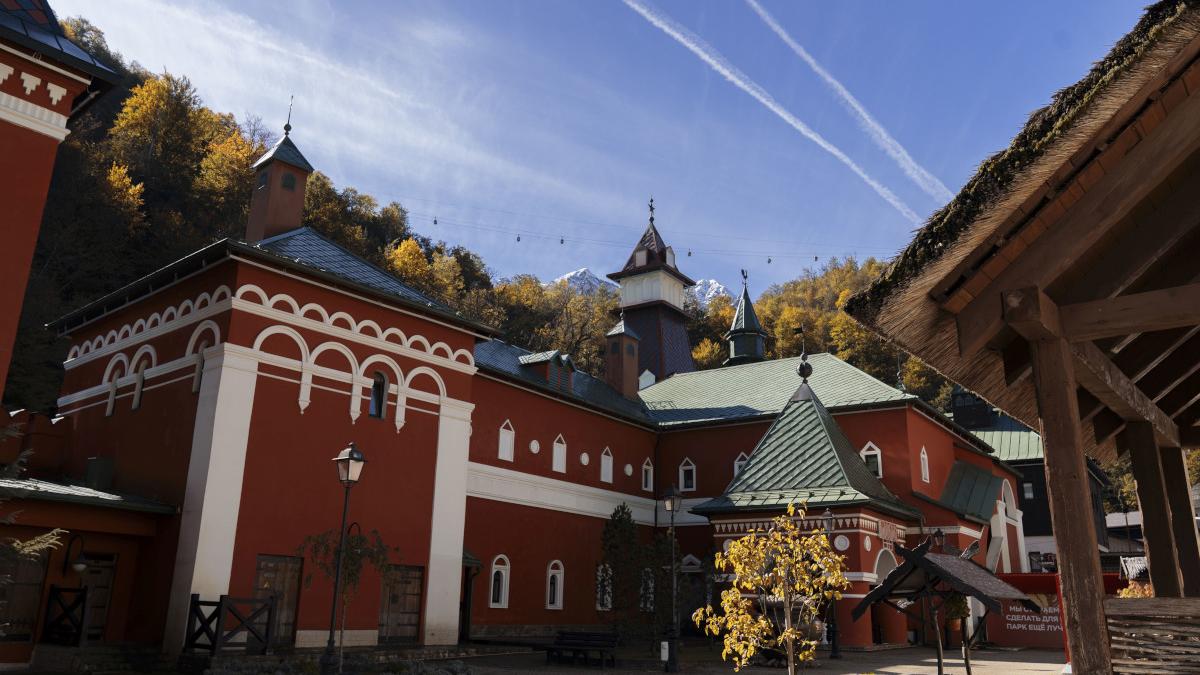 Этнопарк Моя Россия на курорте Роза Хутор