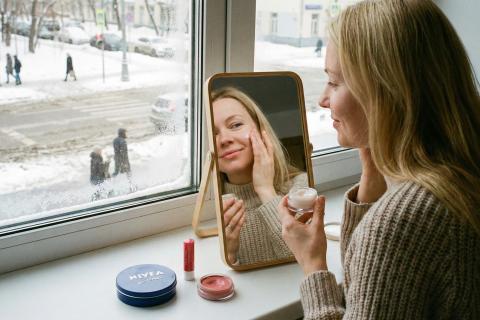 Японские косметологи предложили 6 шагов ухода от сухости кожи зимой