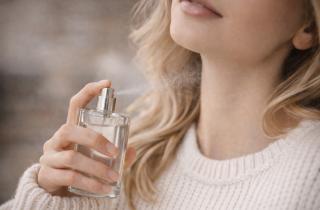 Парфюмеры перечислили 20 способов продлить стойкость аромата на весь день