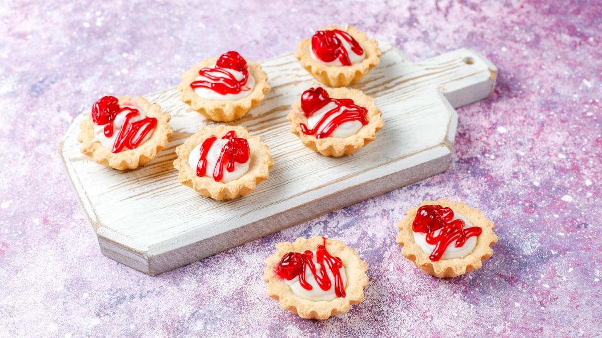 Корзиночки с ягодным кремом