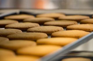 Быстрое замешивание сохранило мягкую структуру теста — кондитеры