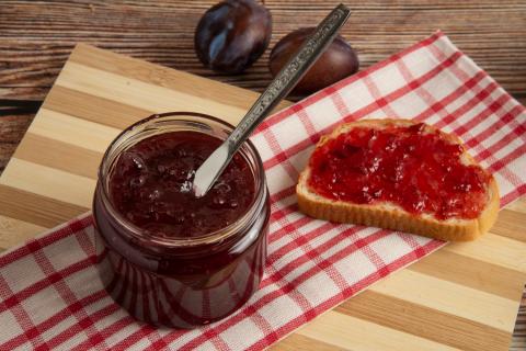 Вкус Севера: готовим варенье из морошки как в Карелии