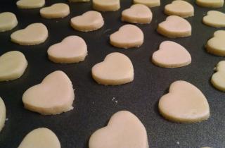 Холодное масло придало медовому печенью рассыпчатость — кондитеры