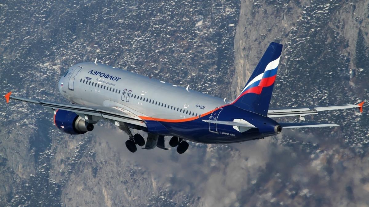 Самолёт "Аэрофлота" Airbus A320 Самолёт "Аэрофлота" Airbus A320