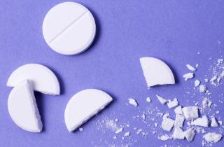 Он борется с микробами, но спасает мозг: неожиданный эффект знакомого антибиотика