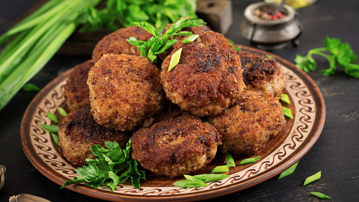 Котлеты с брусникой по-иркутский Котлеты с брусникой по-иркутский