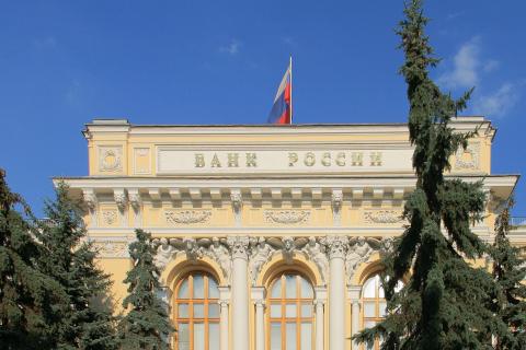 Почему банки начали отказывать в кредитах — и что делать, если вы в списке
