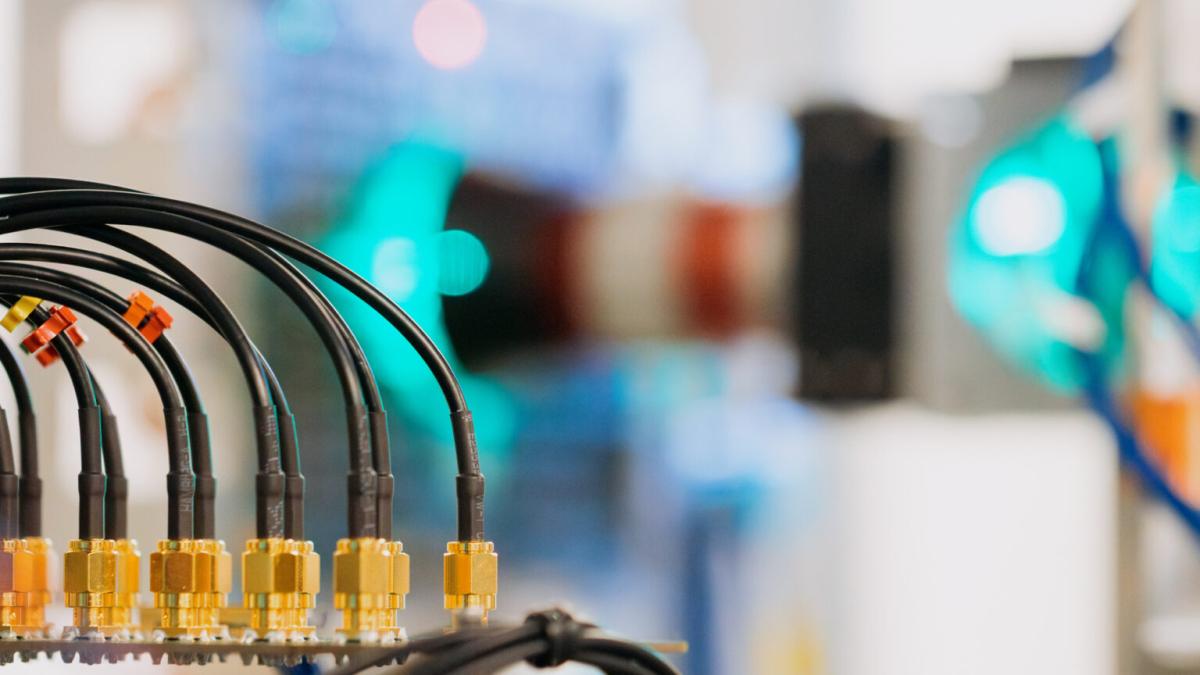 Оптический компьютер для ИИ