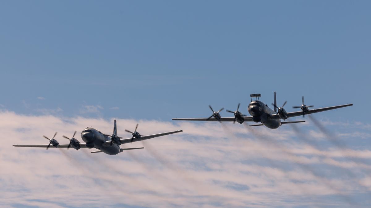 Противолодочный самолет Ил-38