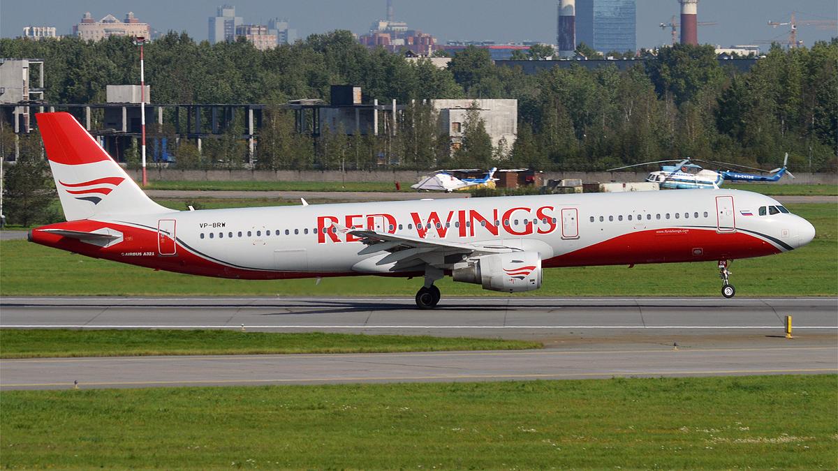 Red Wings, VP-BRW, Airbus A321-211 (43587517545)