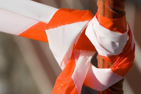 В Тазовском районе ЯНАО мужчина ударил сотрудницу полиции по лицу — СК РФ