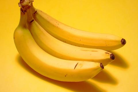 Орехи и шоколад формируют акцент вкуса в Банановой ладье — Едим Дома