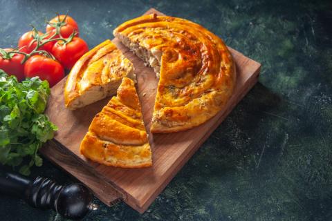 Летом печем мясной пирог со щавелем — секрет бабушкиного рецепта