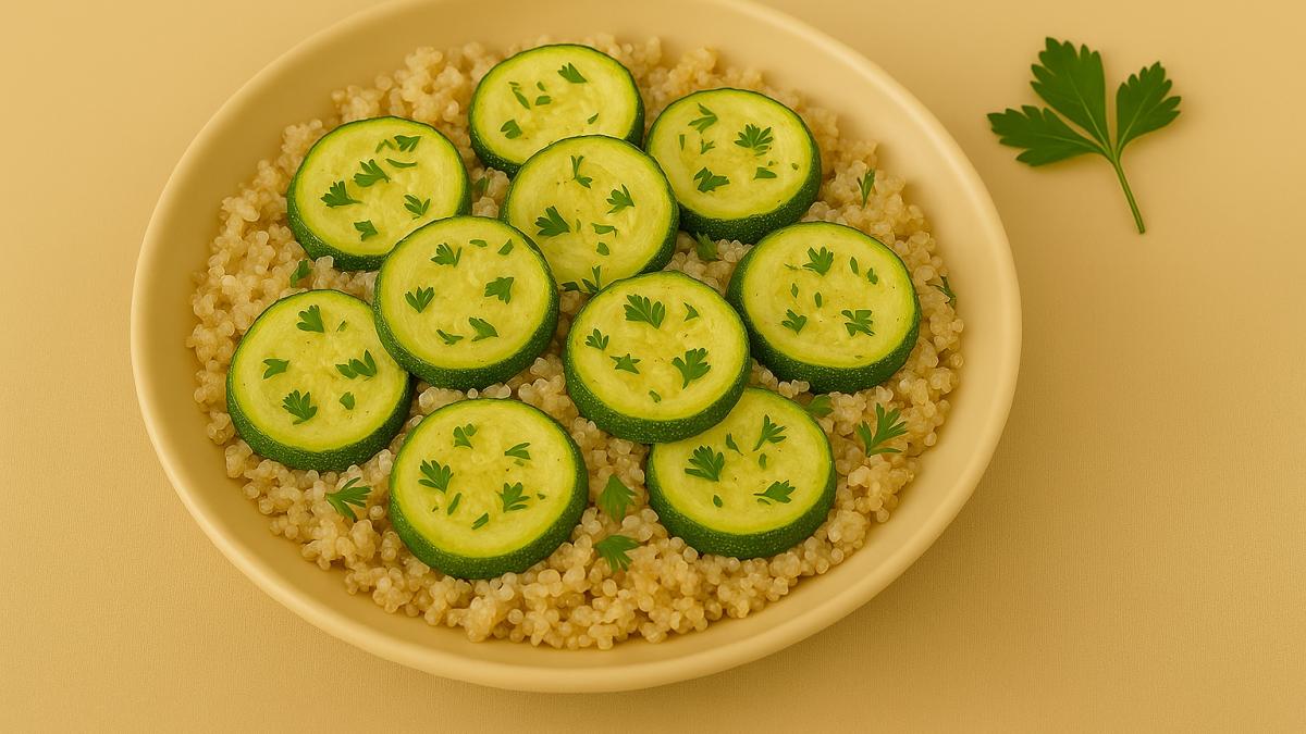 Киноа с запечёнными кабачками
