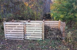 Листовой компост повышает плодородие почвы — агрономы