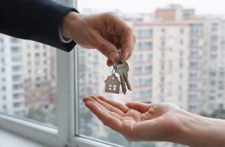 Договор с двойным дном: какие скрытые детали превращают покупку жилья в опасную ловушку