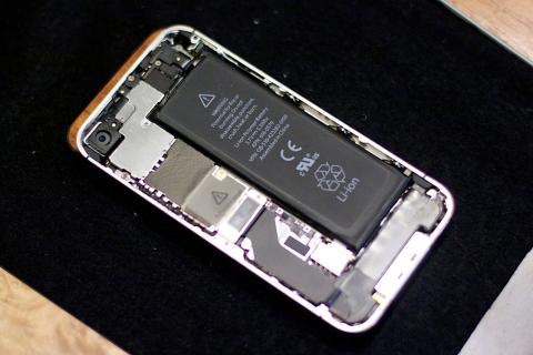 Журналист протестировала функцию зарядки до 80% на iPhone и разочаровалась