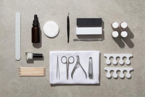 Попробовала glass nails — и теперь обычный маникюр кажется скучным