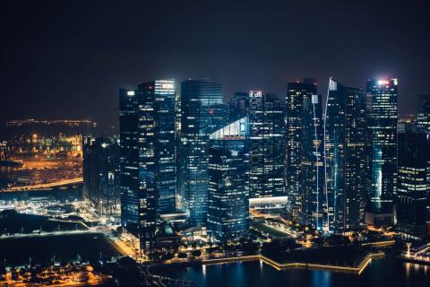 Архитекторы проектируют небоскрёбы с зелёными крышами и энергосберегающими системами