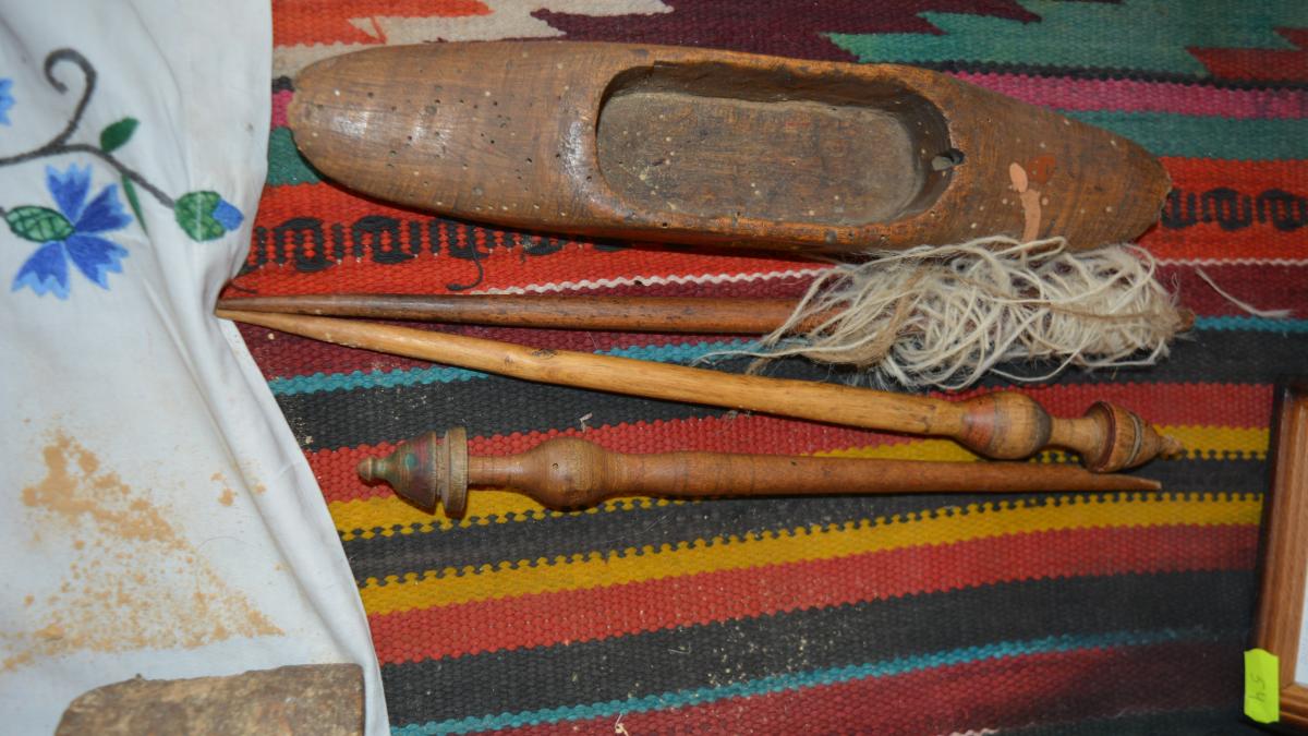 челнок и веретено