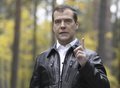 Медведев осмотрел лесопожарную спецтехнику в Чите