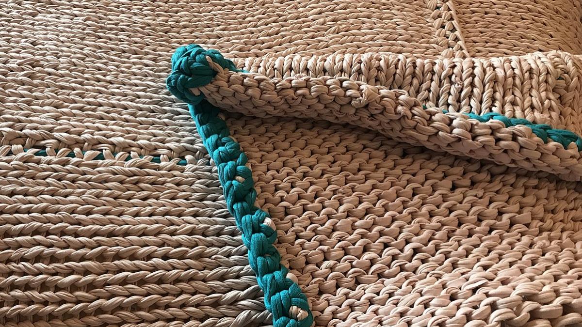 Вязаное утяжеленное одеяло