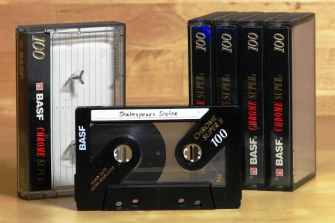 Спрос на музыкальные носители в России растет: CD, винил и кассеты вновь популярны — исследование
