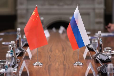 Китай строит новый аэропорт для торговли с Россией