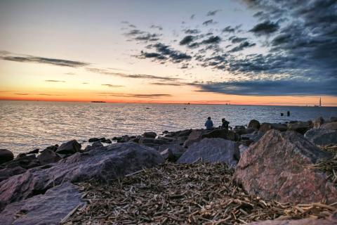 13-летний подросток прыгнул с моста: как мошенники доводят детей до крайности