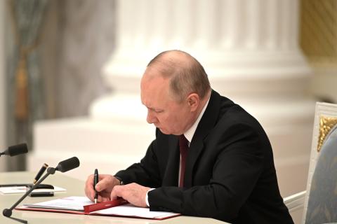 Песков: Путин помог доставить из Китая в Россию больного раком мальчика