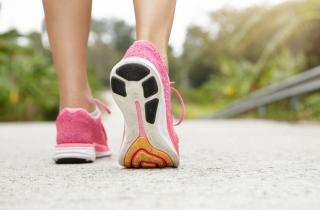 В Костомукше завершён проект по благоустройству: новая пешеходная дорожка улучшит передвижение жителей