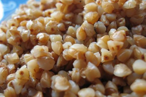 Правильная варка гречки сохраняет рассыпчатость боула — кулинары