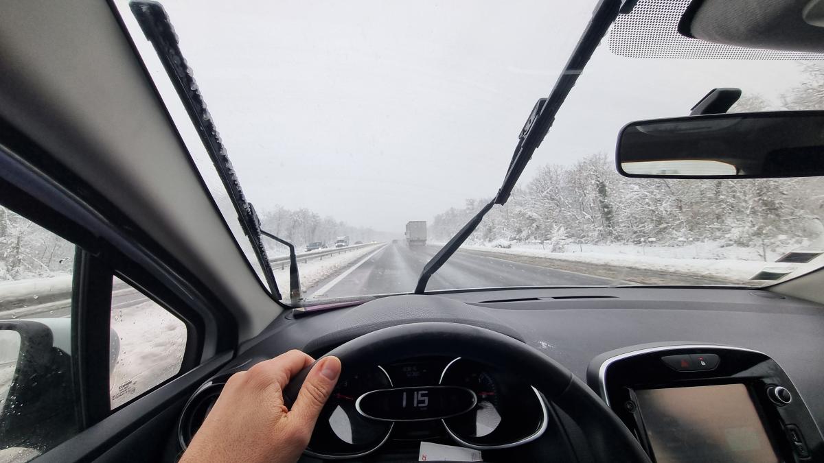 Езда по зимней дороге