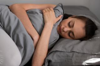 Короткий дневной сон — секрет яркой памяти: что происходит с мозгом при 20-25 минутном отдыхе