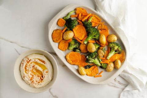 Веганский боул с бататом и фасолью улучшает пищеварение и балансирует вкус — диетологи