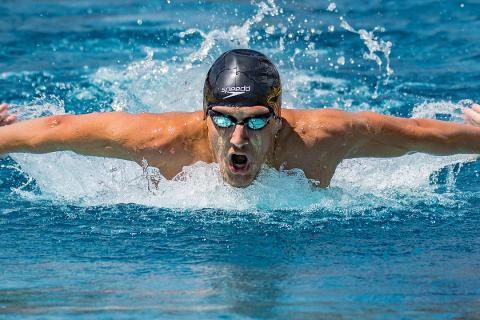 В Даляне Виктория Никонова выиграла золото на 25 м баттерфляем — Север Пресс