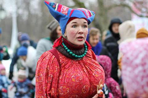 Истории ремесел с темной репутацией: почему скоморохов и золотарей на Руси считали изгоями