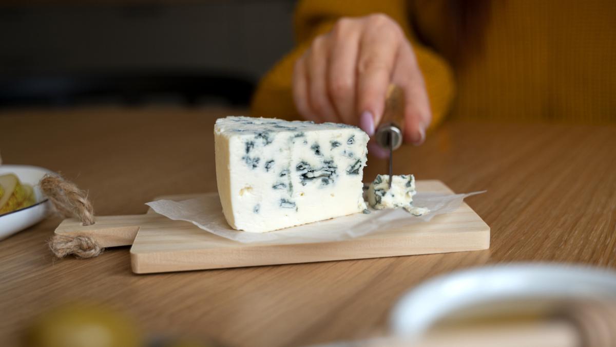 Сыр с плесенью