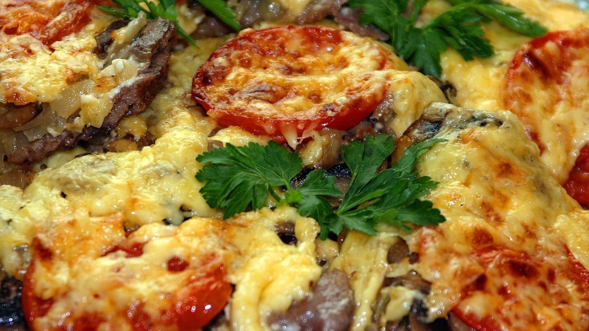 Свинина с помидорами 