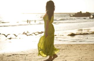 Тайная сила оливкового и вишневого: какие оттенки следует выбирать на лето