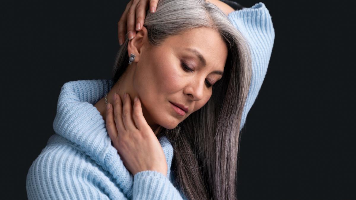 Женщина с седыми волосами Женщина с седыми волосами