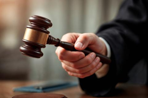 На Камчатке суд рассмотрит дело мужчины, хранившего и передававшего пакет с патронами — полиция