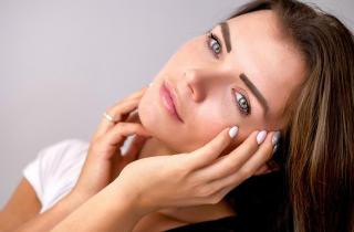 Восстановление вместо выведения: что действительно работает для кожи в холодный сезон