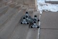 Четвероногий робот забрался на вертикальную лестницу Четвероногий робот забрался на вертикальную лестницу