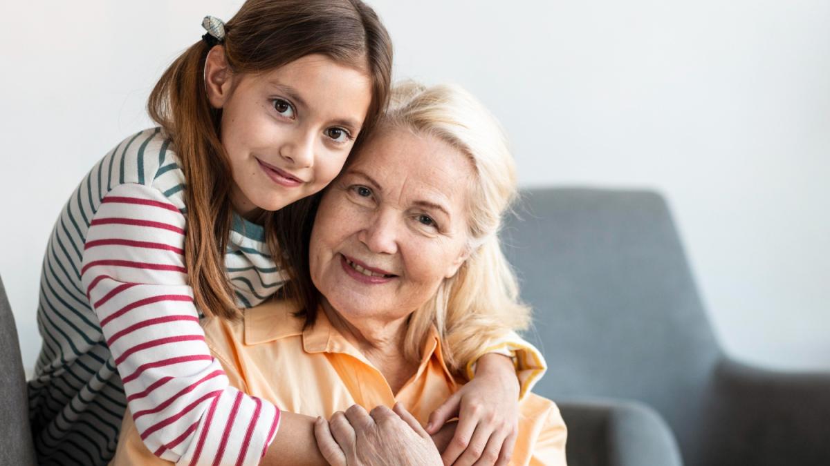 внучка с бабушкой