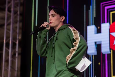 Бывший блогер Милохин зарабатывает официантом в ОАЭ