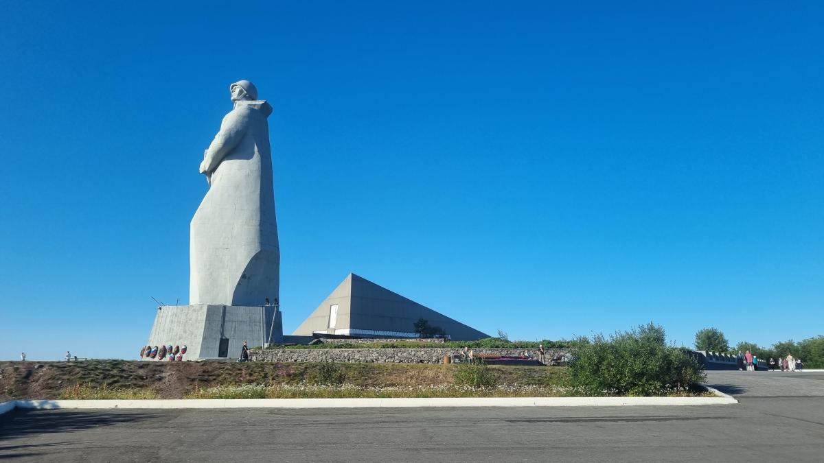Памятник Защитникам Советского Заполярья 1