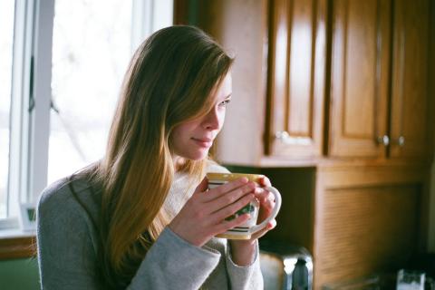 Врачи советуют заменять энергетики мягкими напитками для стабильной бодрости